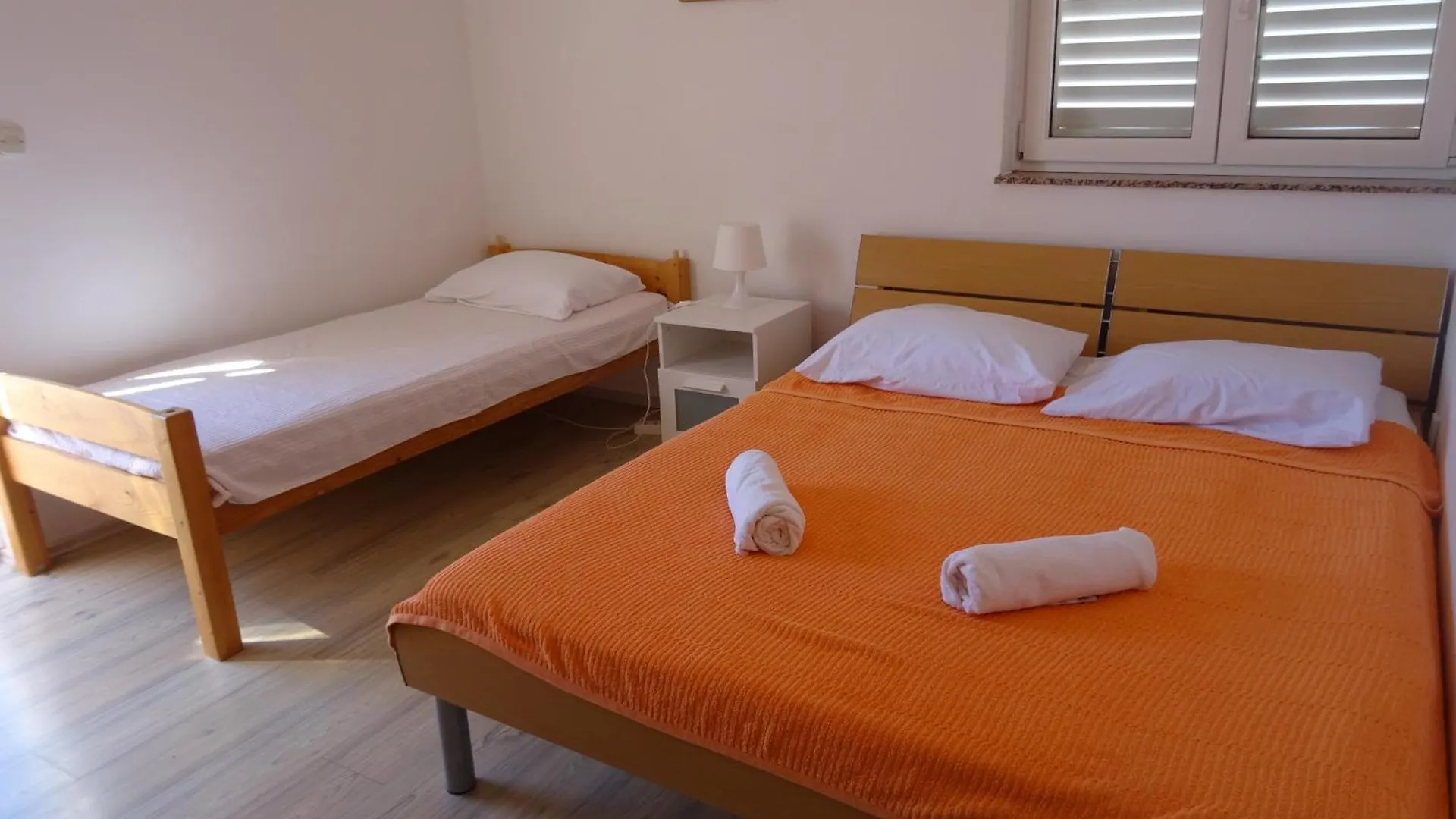Guest House Laura Posedarje Apartment
