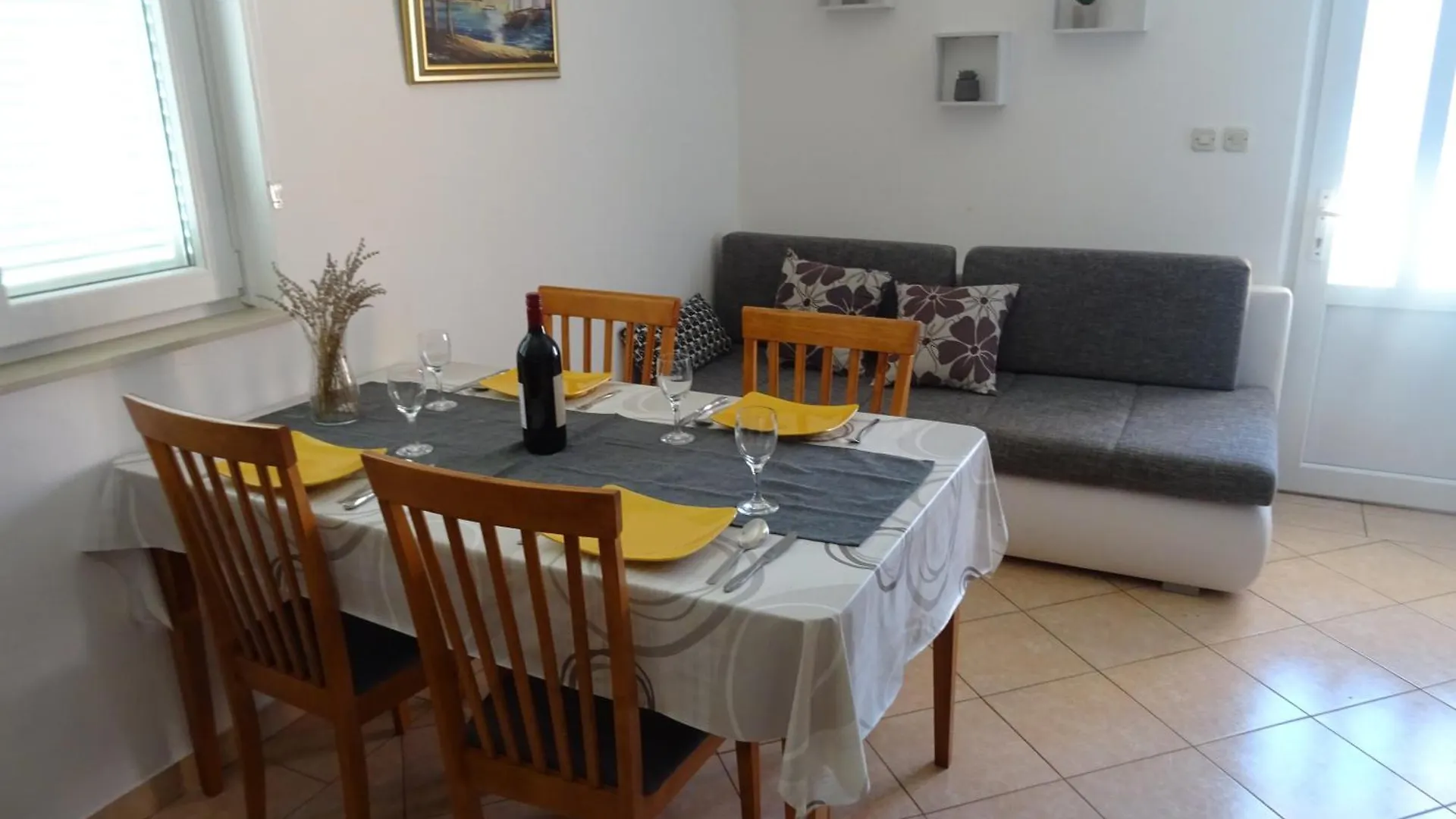Apartment Guest House Laura Posedarje Croatia